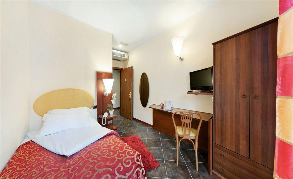 Antico Albergo Madonna Legnano Exterior foto
