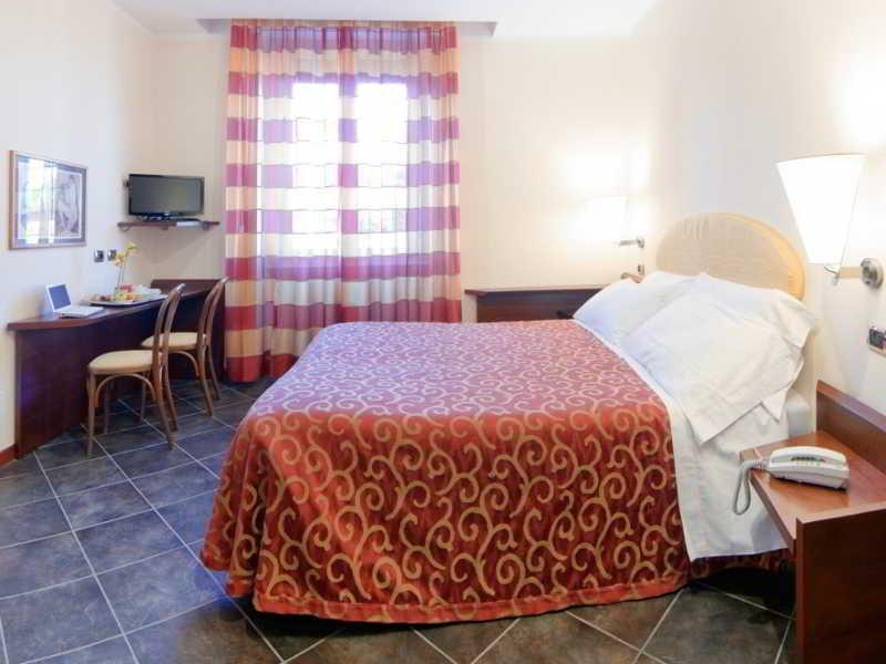 Antico Albergo Madonna Legnano Exterior foto